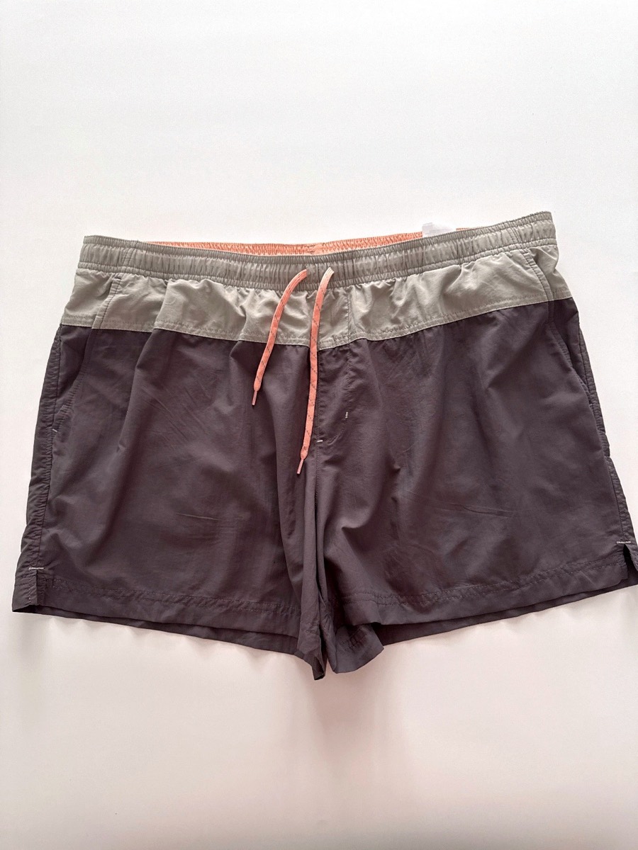 Columbia Women's Sandy River Colour Blocked Beige & Grey Shorts
