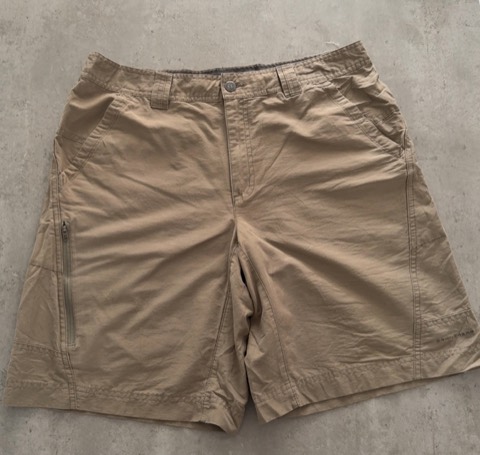 Columbia Beige Shorts