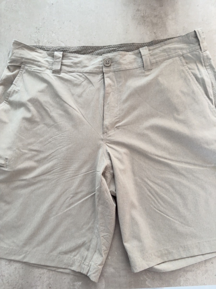 Columbia Men's Beige Shorts