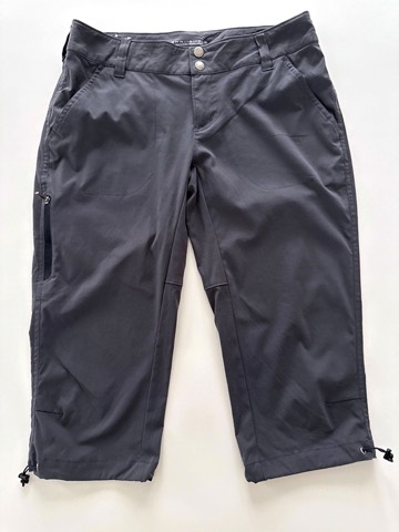 Columbia Women's Saturday Trail II Knee Pant Hiking Navy Shorts