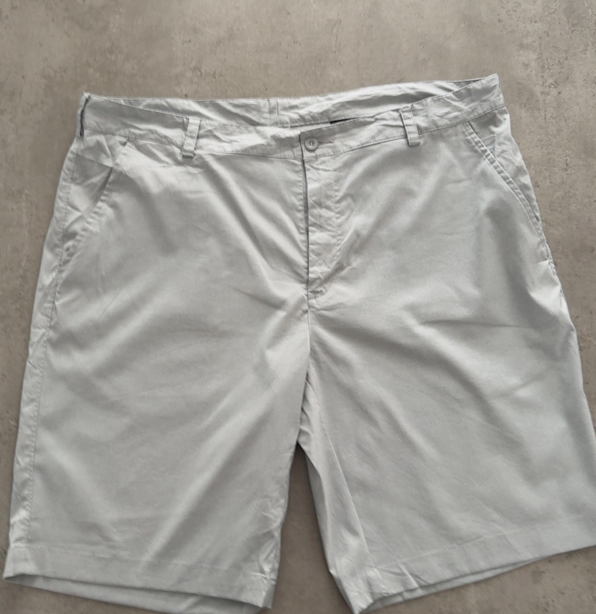 Columbia Men's Grey Shorts