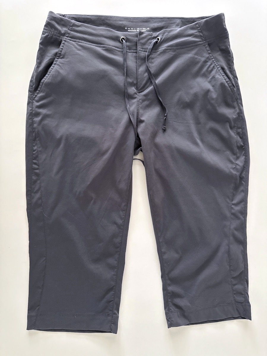 Columbia Women's Anytime Outdoor Capri Navy Shorts