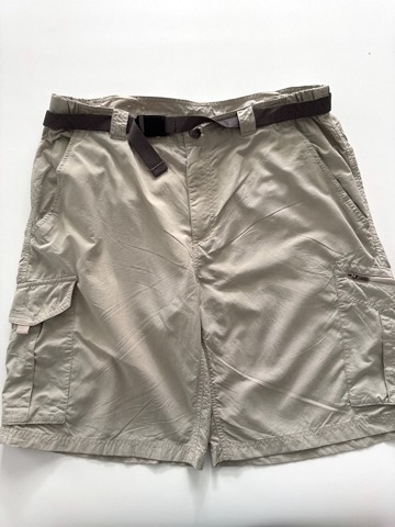 Columbia Men's Silver Ridge Cargo Beige Shorts